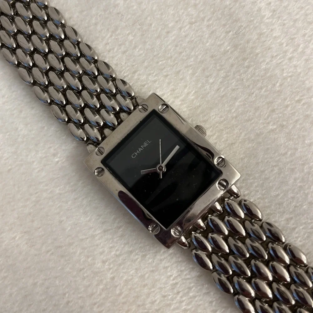 CHANEL Authentic Wrist Watch